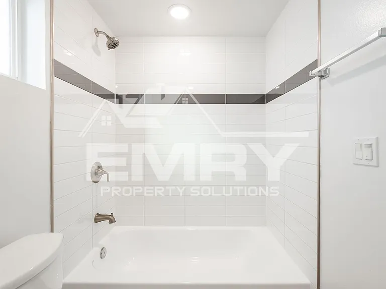 814 N Wilmington Blvd — Photo 17