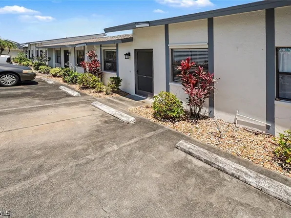 3739 SW 9th Ave APT 112, Cape Coral, FL 33914