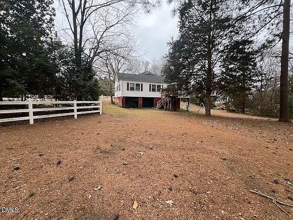 5th image of 125 E Jennette Ave