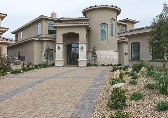 2nd image of 2592 San Giorgio Cir