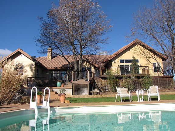 Southern facing back