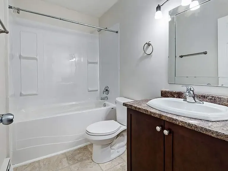 1601 Broad St #12 — Photo 5