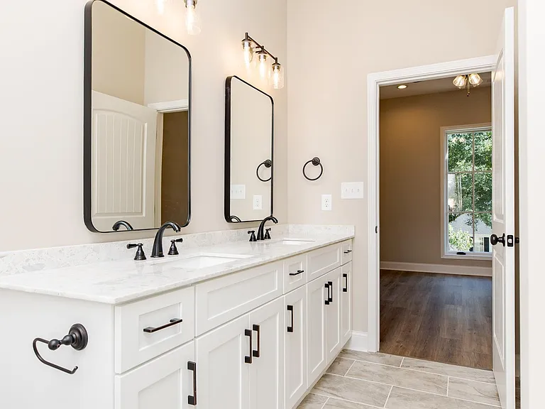 1009 Northside Dr — Photo 42