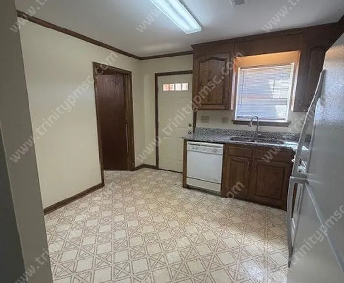 415 Nelson Dr #C — Photo 9