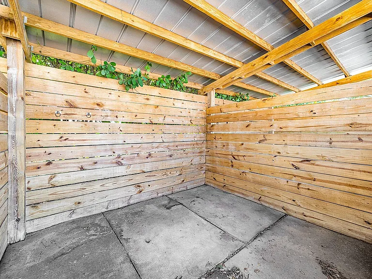 6149 Park Ln E #BARN — Photo 23