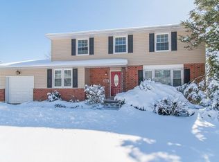 2102 Weatherton Dr, Wilmington, DE 19810
