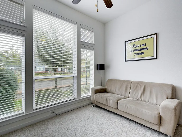4136 Berkman Dr — Photo 13