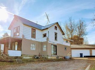 104 S 1st St, Pearl City, IL 61062