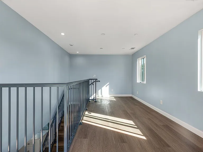510 Neva Pl — Photo 19