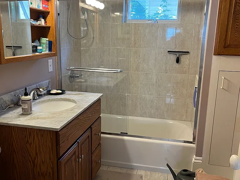 6 Manor St #2 — Photo 19
