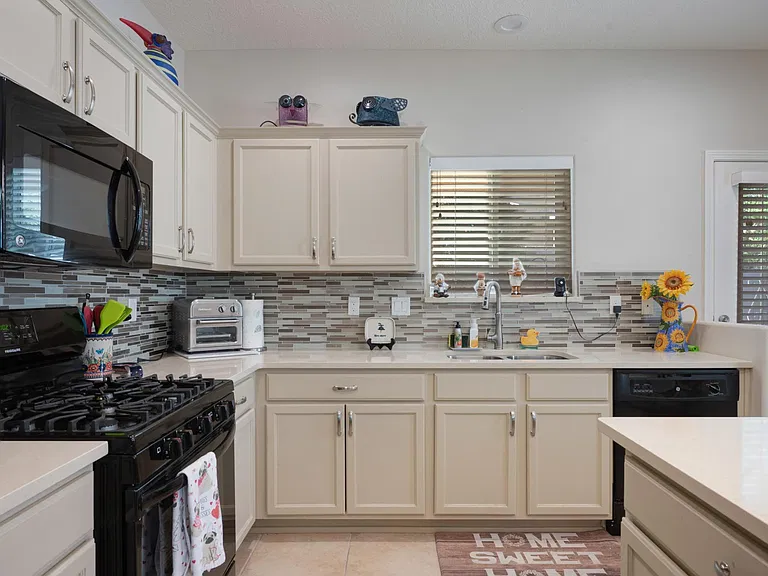 281 Zuni River Cir SW — Photo 4
