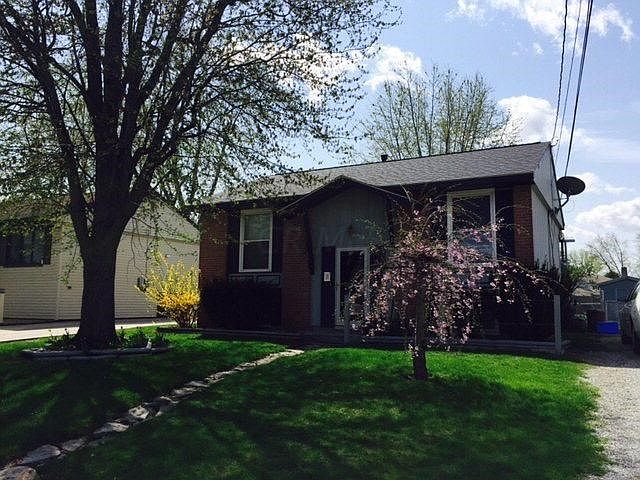 1st image of 805 Vancouver Dr