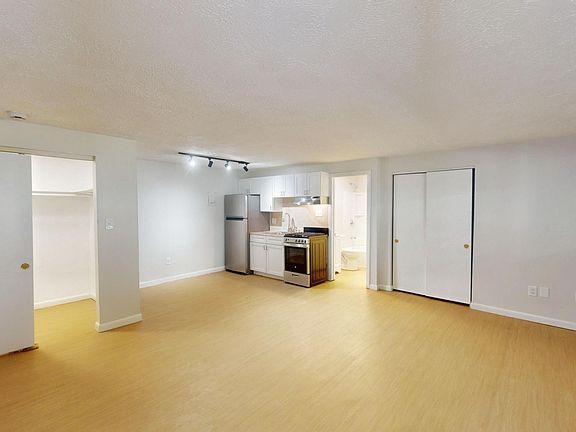4th image of 87-89 Lake St #3