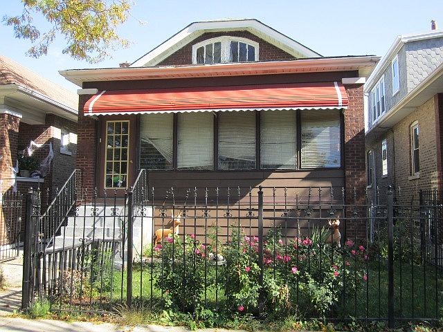2nd image of 3121 N Kilpatrick Ave