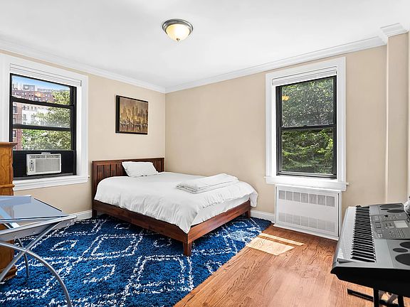 4th image of 245 Bennett Ave APT 4B