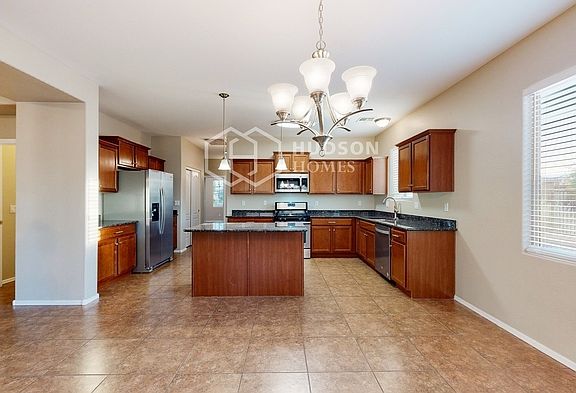 4th image of 5603 W Wayland Dr