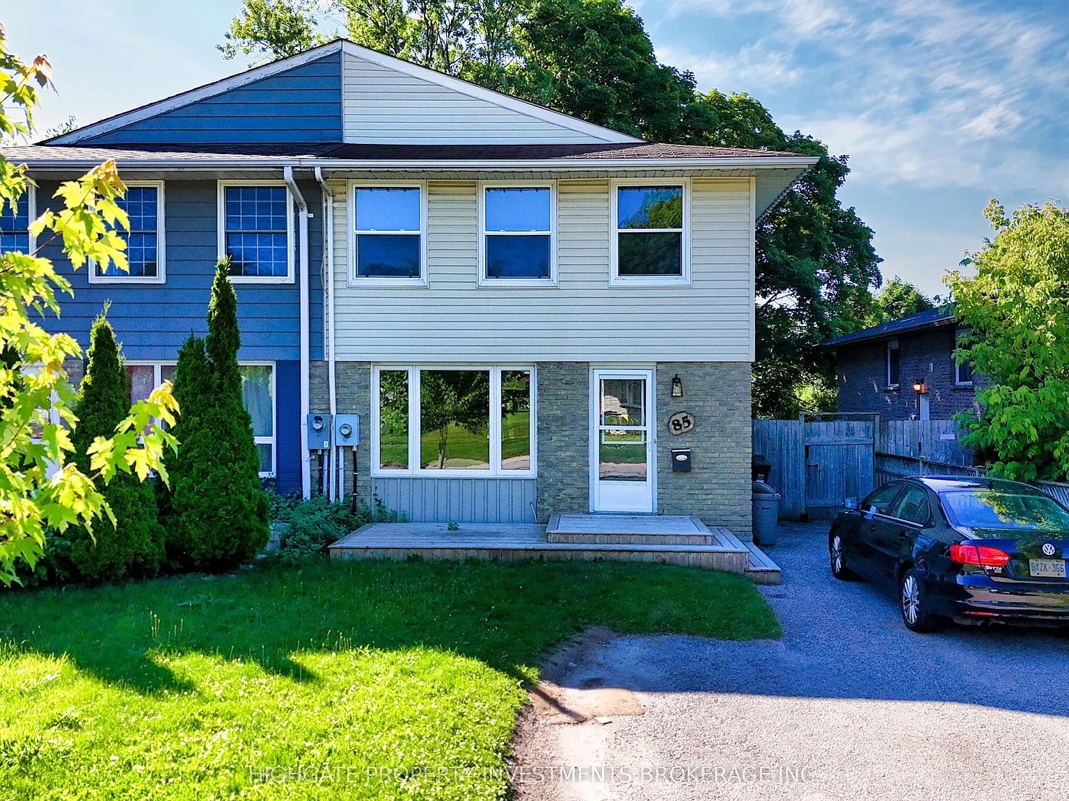 4 bed, $2,700 — Photo 1