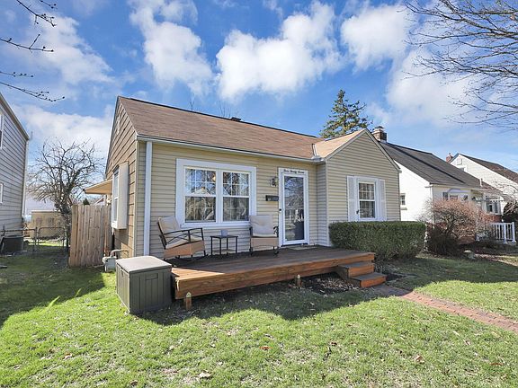 5th image of 327 E Jeffrey Pl