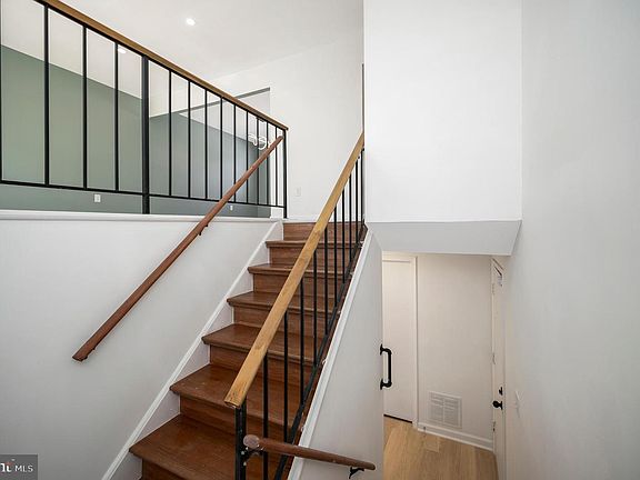 2nd image of 3517 Waverly Dr
