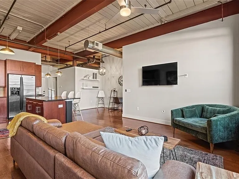 1261 Caroline St #111 — Photo 5