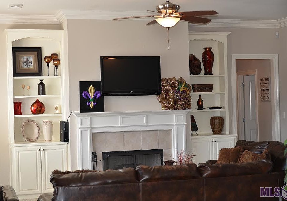 2nd image of 38167 Summerwood Ave