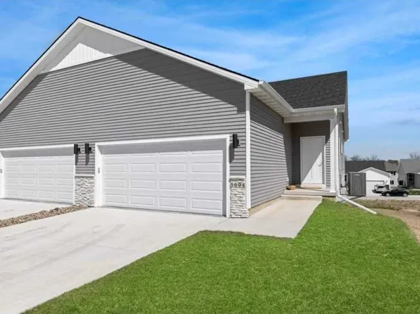 5682 Ponderosa Dr, Pleasant Hill, IA 50327