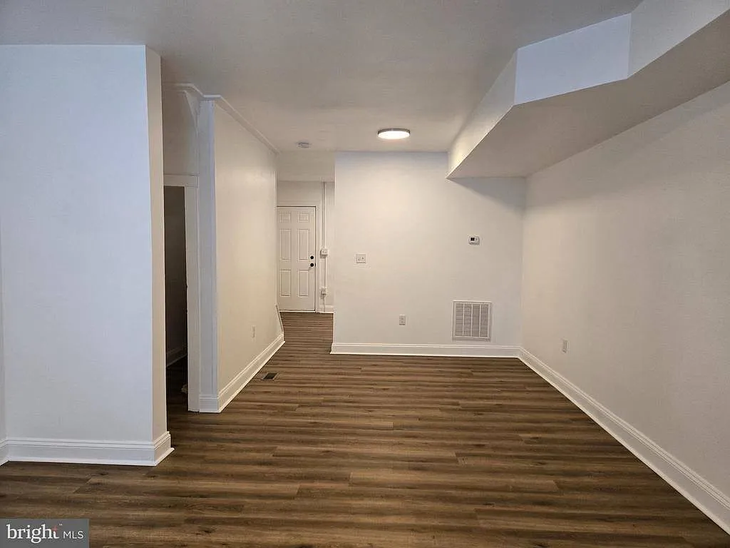 Building Photo - 737 S Kent St