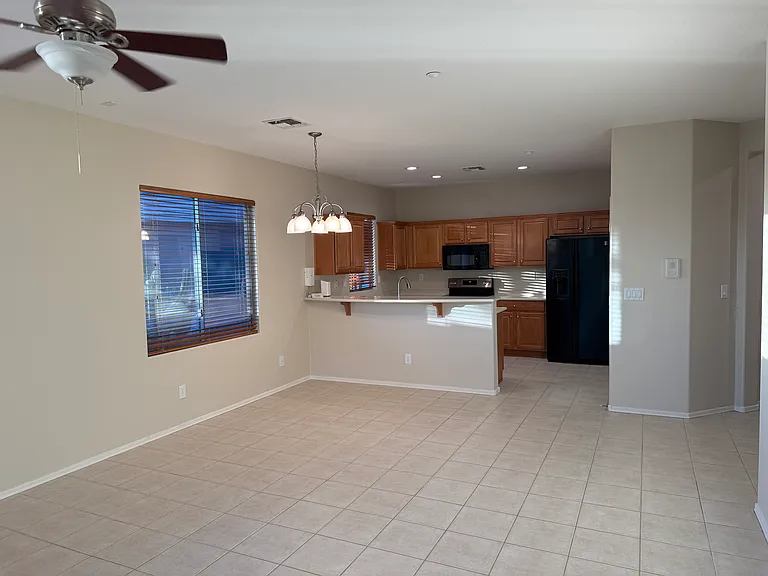 1879 W Owens Way — Photo 7