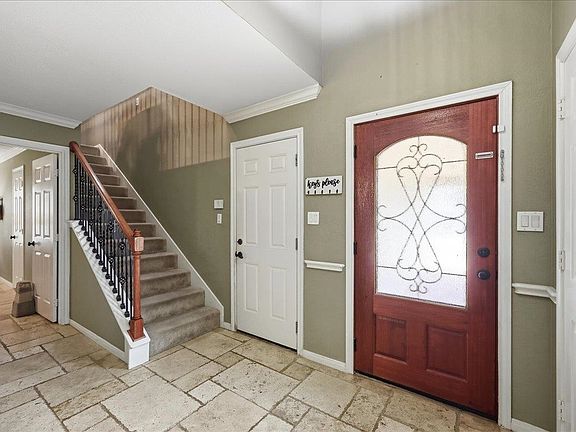 4th image of 2206 Spring Oak Ln