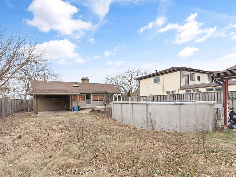 298 Barton St — Photo 28