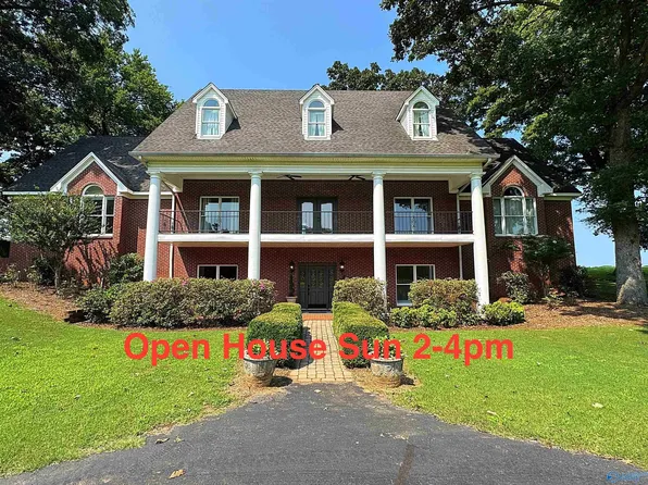 6425 6th St, Leighton, AL 35646
