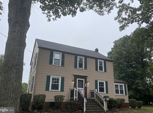 82 Locust Ave, Pennsville, NJ 08070