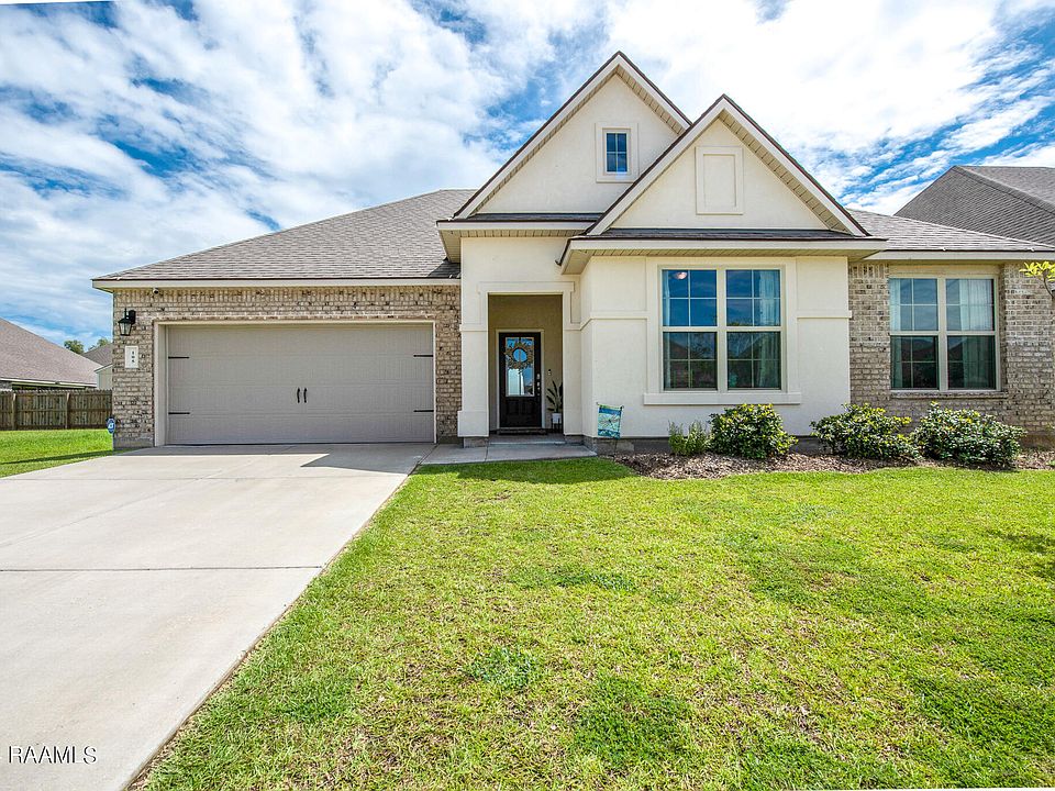 1st image of 105 Hardwood Dr