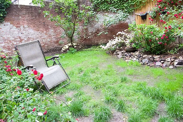 Rented by Ethan Blinder, LREB | media 10