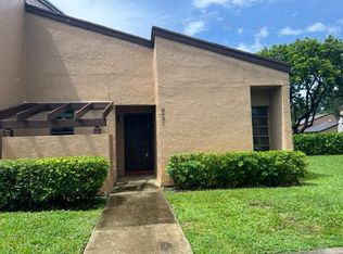 9451 NW 38th Pl, Sunrise, FL 33351