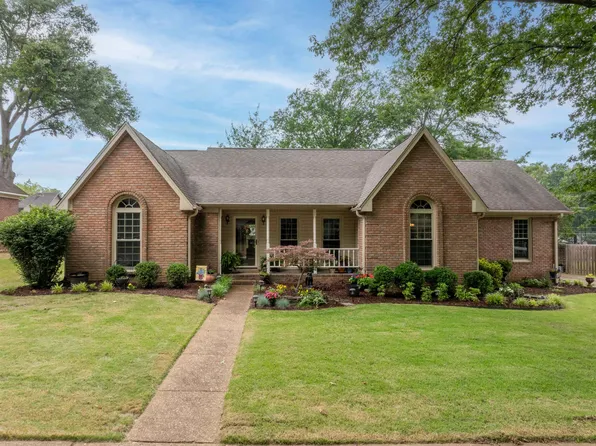 2477 Fairway Oaks Dr, Memphis, TN 38134