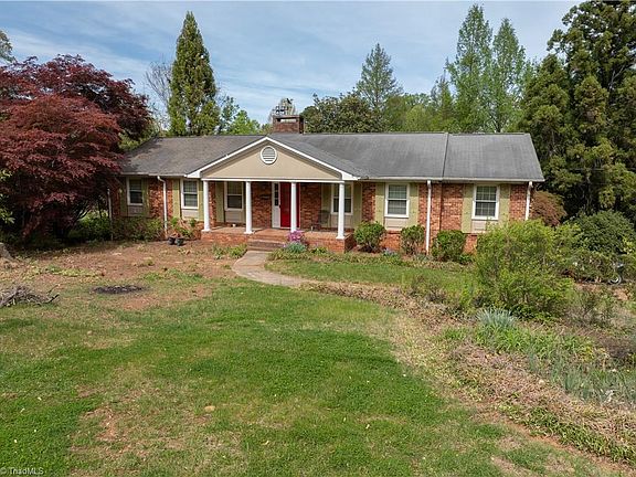 3rd image of 4229 Mashie Dr