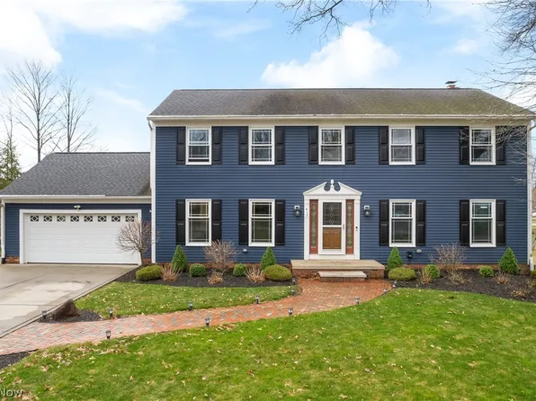417 Forest Ln, Wadsworth, OH 44281