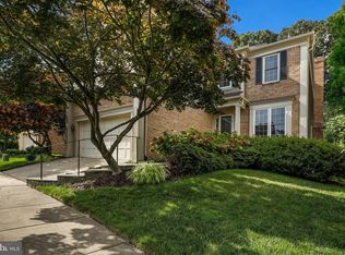 11929 Parkside Dr, Fairfax, VA 22033