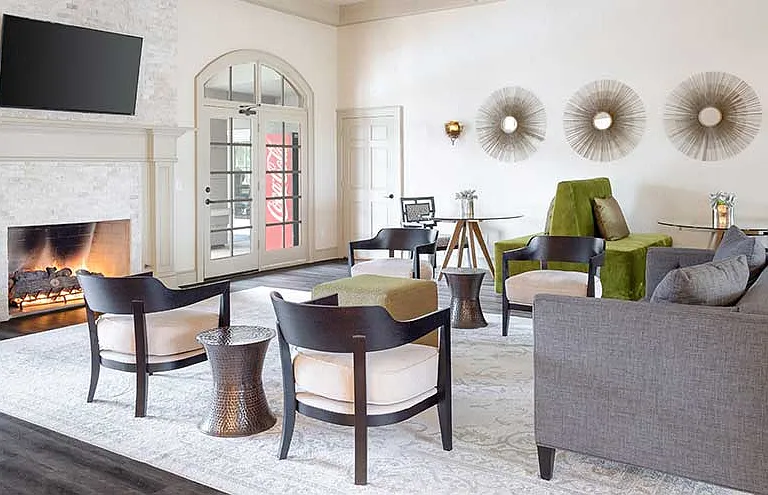 Kenwood Club at the Park Apartments — Photo 15