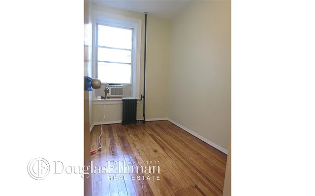 Rented by Douglas Elliman | media 28