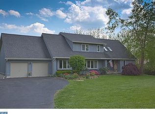 5 Sugar Maple Dr, Newtown Square, PA 19073