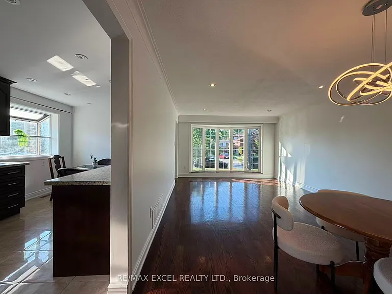 83 Marilake Dr #MAIN FLOOR — Photo 10