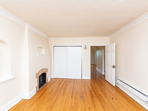 3rd image of 3722 W McLean Ave APT 3W