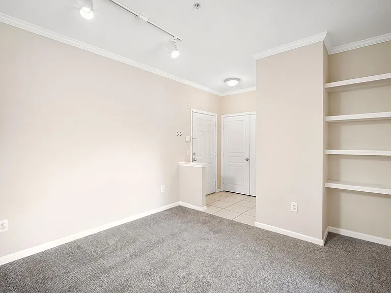 9301 Crescent Loop Cir #206 — Photo 6