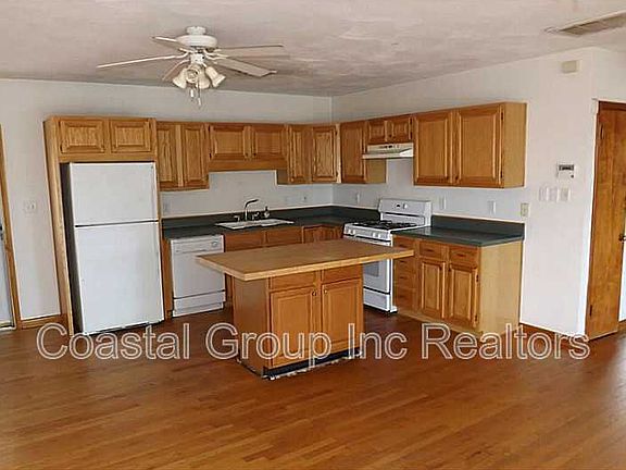 2nd image of 1314 E Ocean View Ave #B