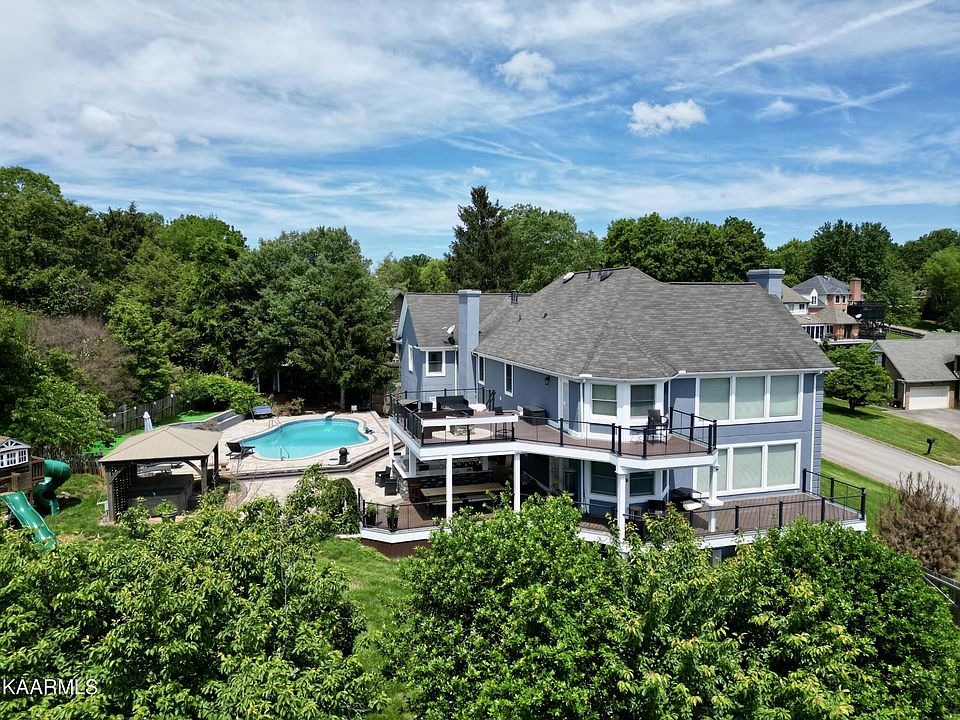 1st image of 11000 Farragut Hills Blvd