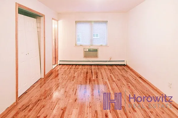 Rented by Horowitz Real Estate | media 20