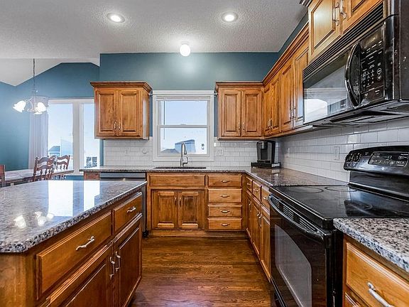 5th image of 15023 S Violet St
