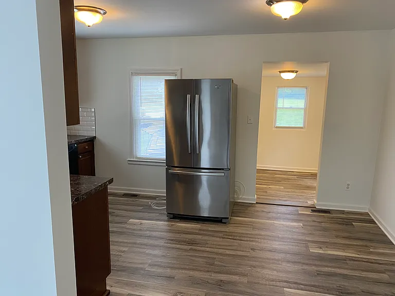 570 W Clarkston Rd — Photo 8